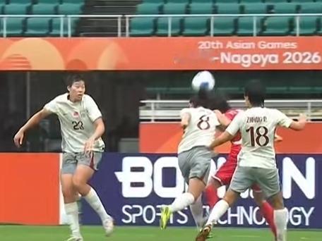 0-2，亚运女足半决赛不敌朝鲜
北京时间9月29日14:00，亚运女足半决赛，中
