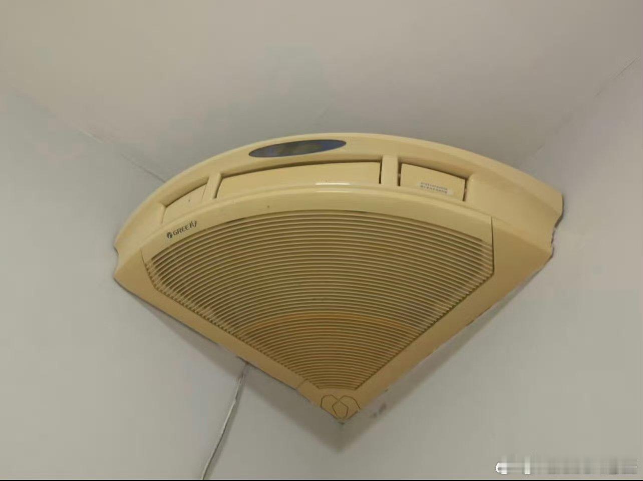 有些以前的产品设计的确值得致敬！ ​黄子韬现场发火中断考核 ​​​