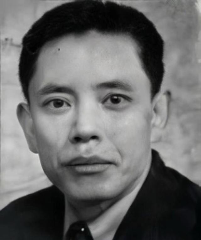 1948年，军统元老余乐醒在自贡遇到了自己的学生，可这个学生却准备抓他，余乐醒见