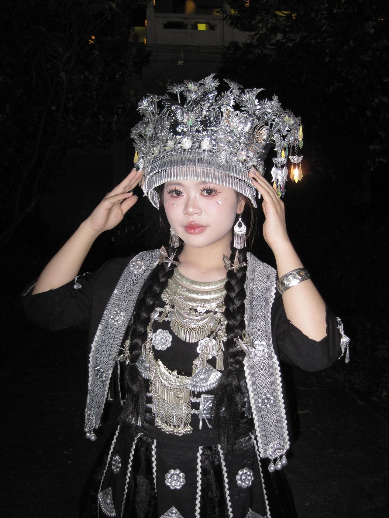 古镇偶遇苗族 苗家姑娘 苗疆少女 苗寨风情