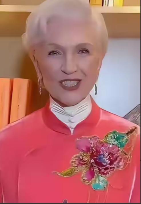 世界首富马斯克的母亲梅耶，在社交媒体上公然表态：中国在公路、隧道、建筑、基础设施