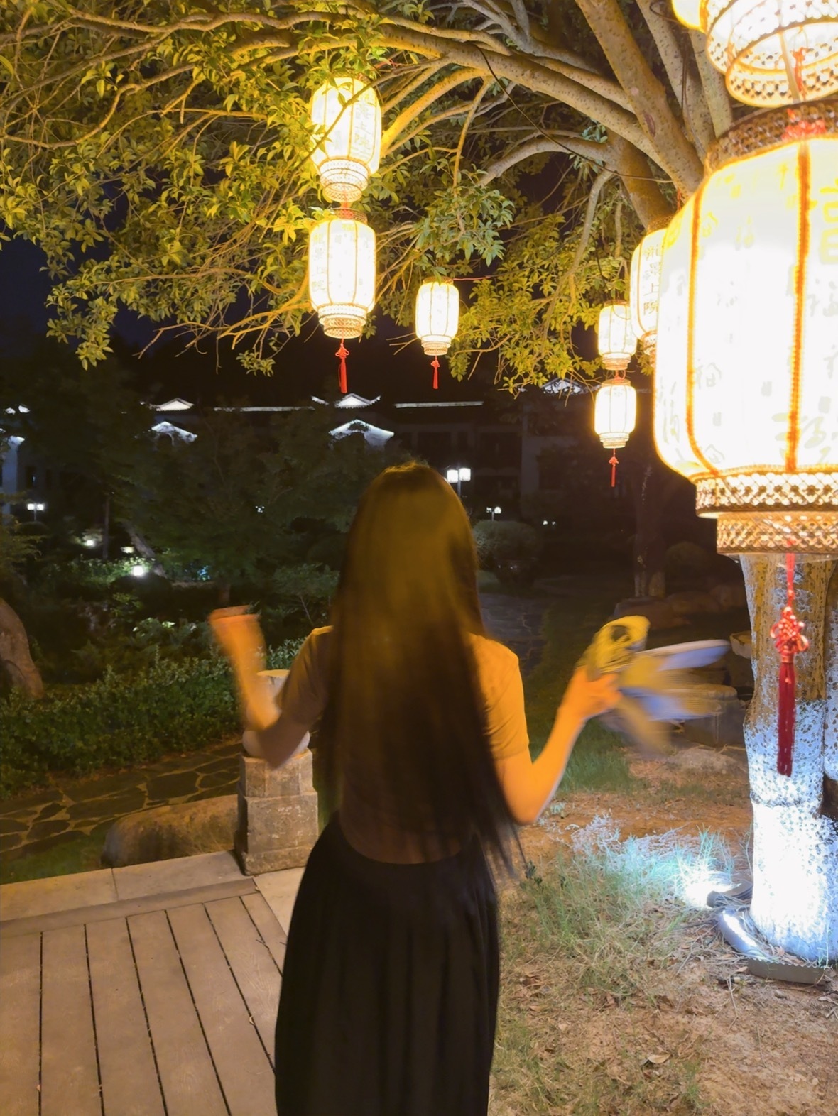 #景甜12宫格live图# 景甜的12宫格live图，满满的温柔感，强烈期待她以