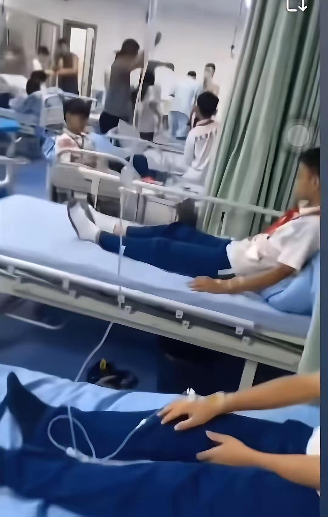 压不住了！广东陆丰，中毒的小学生都在输液，当天傍晚，家长群突然却被解散，有家长透