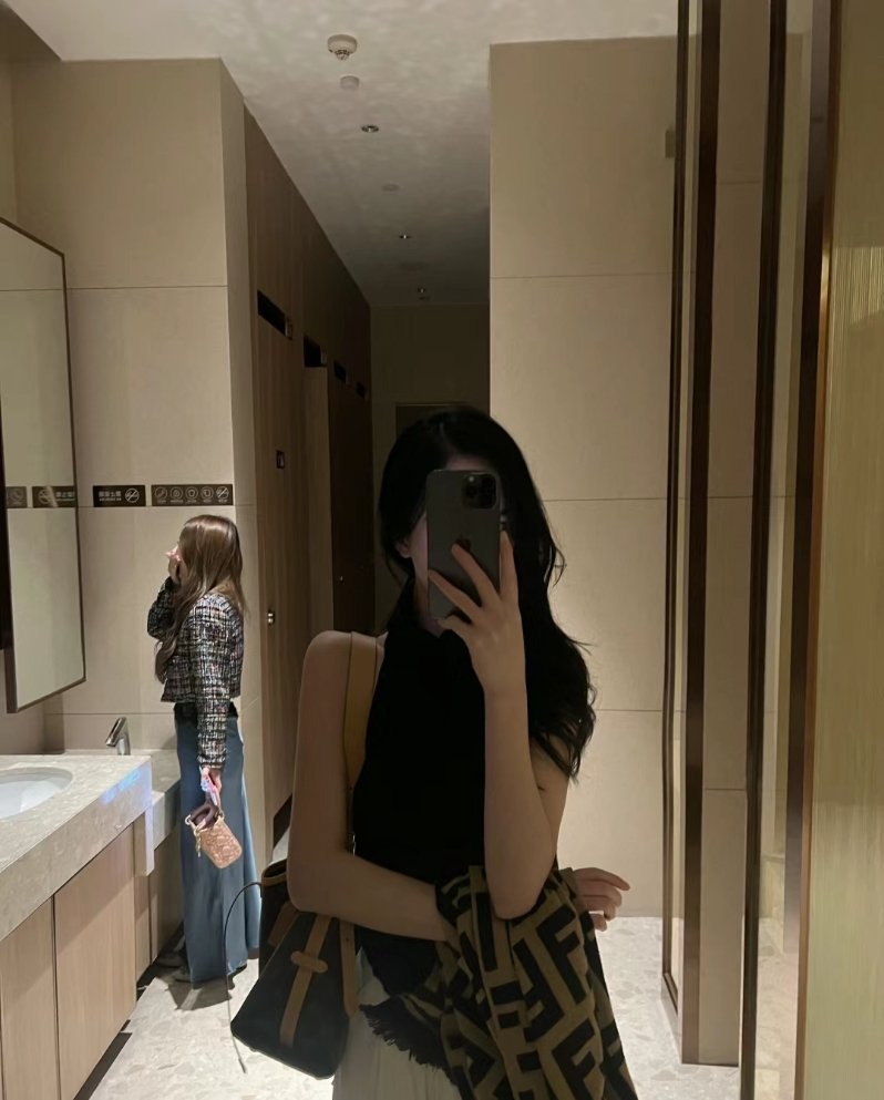 与其说我花心 不如说你抓不住我的心. ​​​