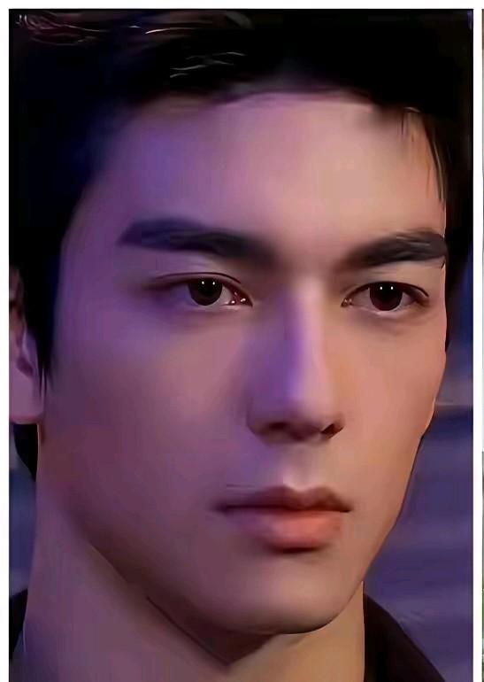 比AI还标致的脸你见过吗？看到这张脸肯定会有人说是AI脸，如果你这样认为那只能说