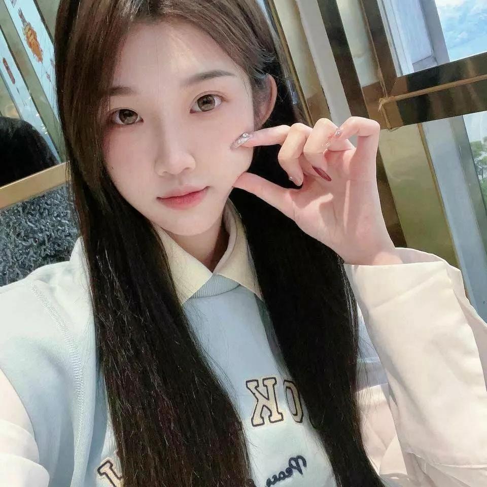 可爱小仙女，手指轻轻摆小姑娘卖萌 公主手势照 美少女手势舞 美少女手辦 手指美照