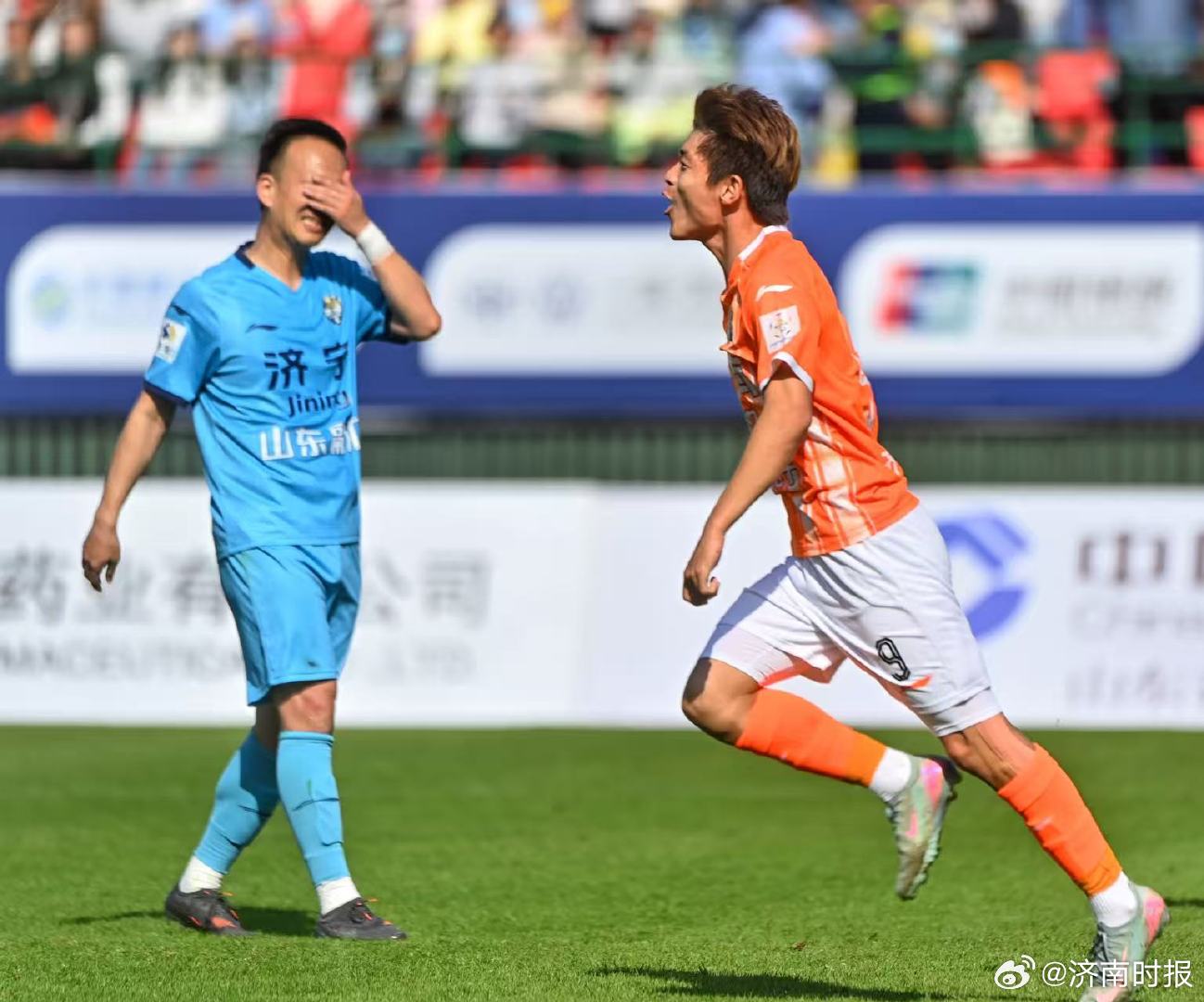 【#齐鲁超赛济南队6比0济宁队# 】#齐鲁超赛济南VS济宁# 4月25日15:3