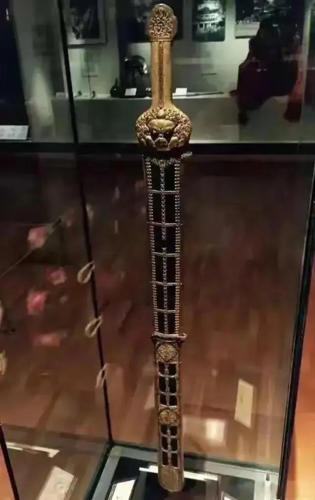 价值 12 亿的永乐宝剑，英国拒绝归还，想买也不让买。这把剑是在当年八国联军侵华