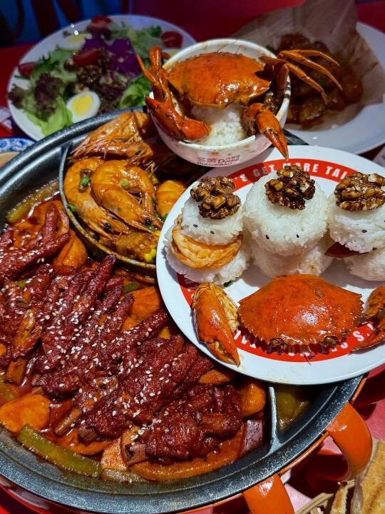 保定｜好吃不贵的肉蟹煲🦀虎皮凤爪爱了爱了