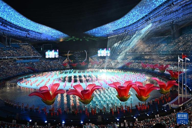 十五届全国运动会在广州隆重举行开幕式，现场创意十足，精彩纷呈！此次开幕式不仅展示
