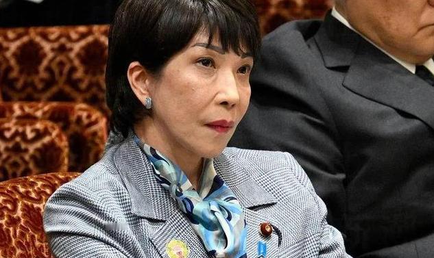 被中朝韩轮番警告，高市服软求饶，连夜联系中国
 
高市早苗最近的态度变化，颇有点