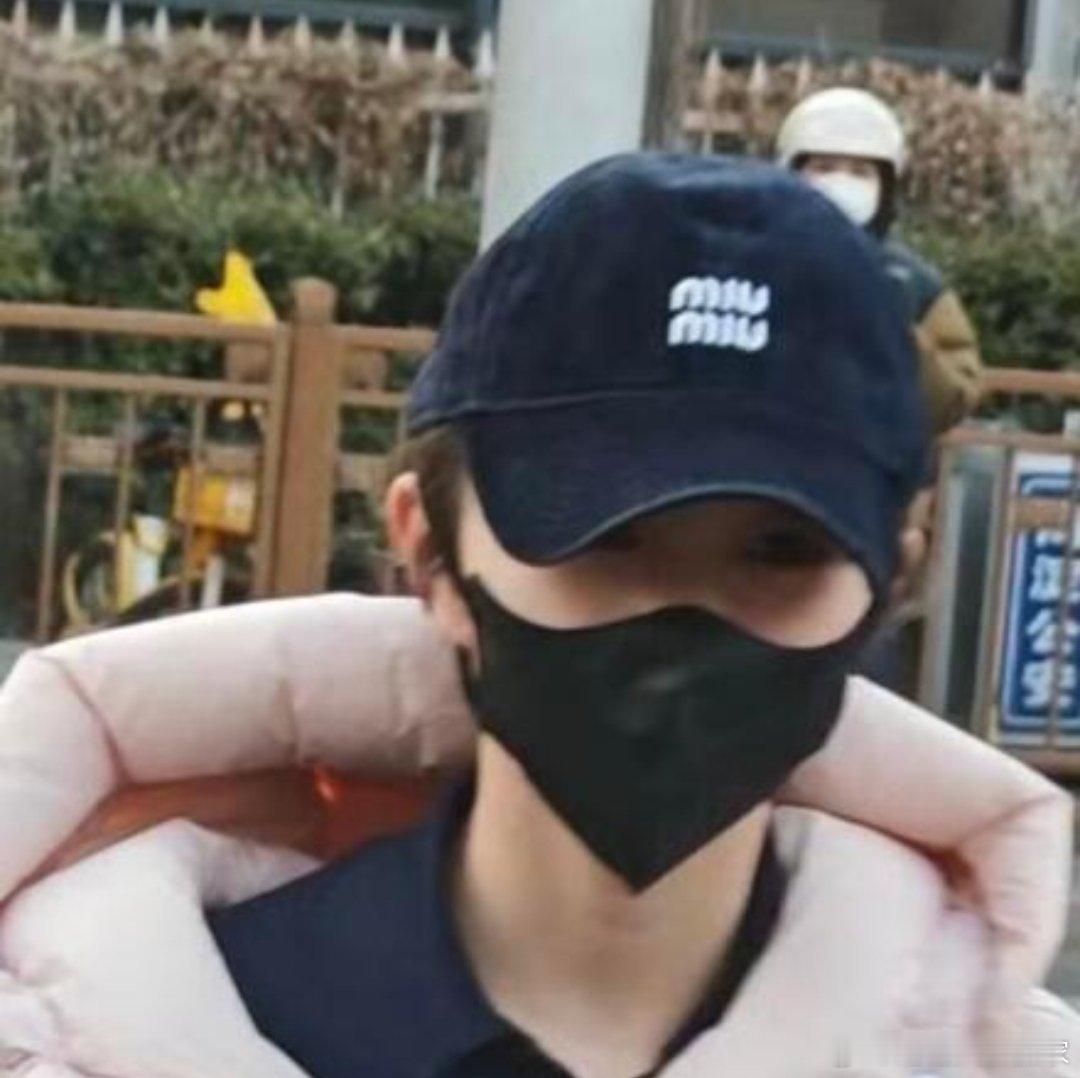 刘浩存参加马年春晚彩排路透，美女二登央视 