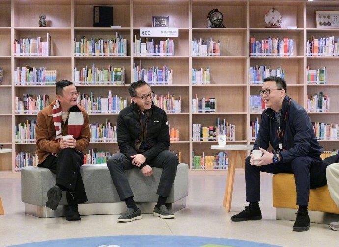 【马云新年首次公开现身谈AI：AI冲击超想象，我们都没准备好！】日前，马云在杭州