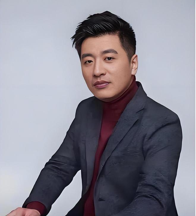 张雪峰被传心脏骤停，有哪些征象是心脏骤停的前兆，发现立即抢救
两个小时之前，张雪