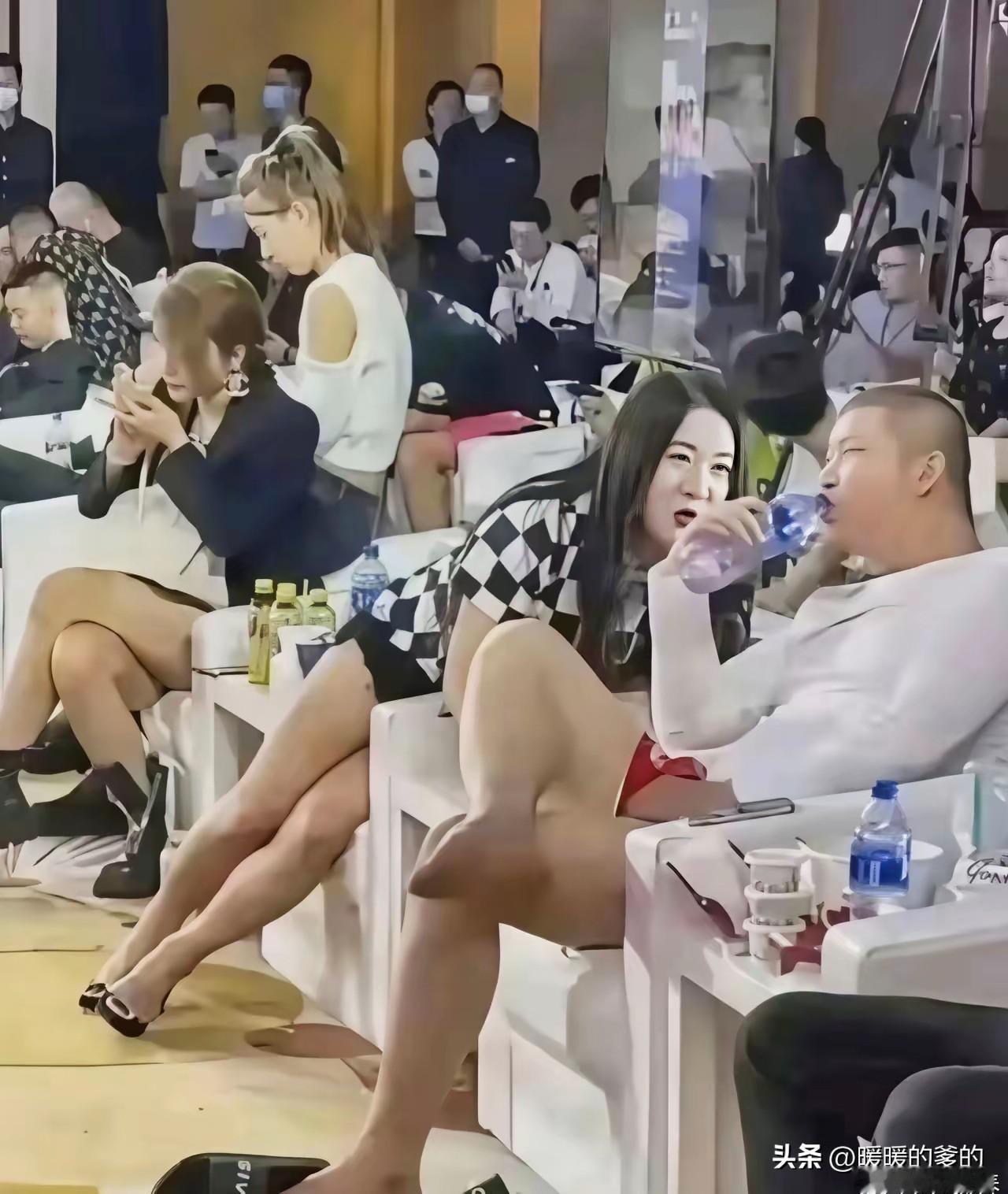 这些所谓的网红
必须被关在制度的笼子里
否则