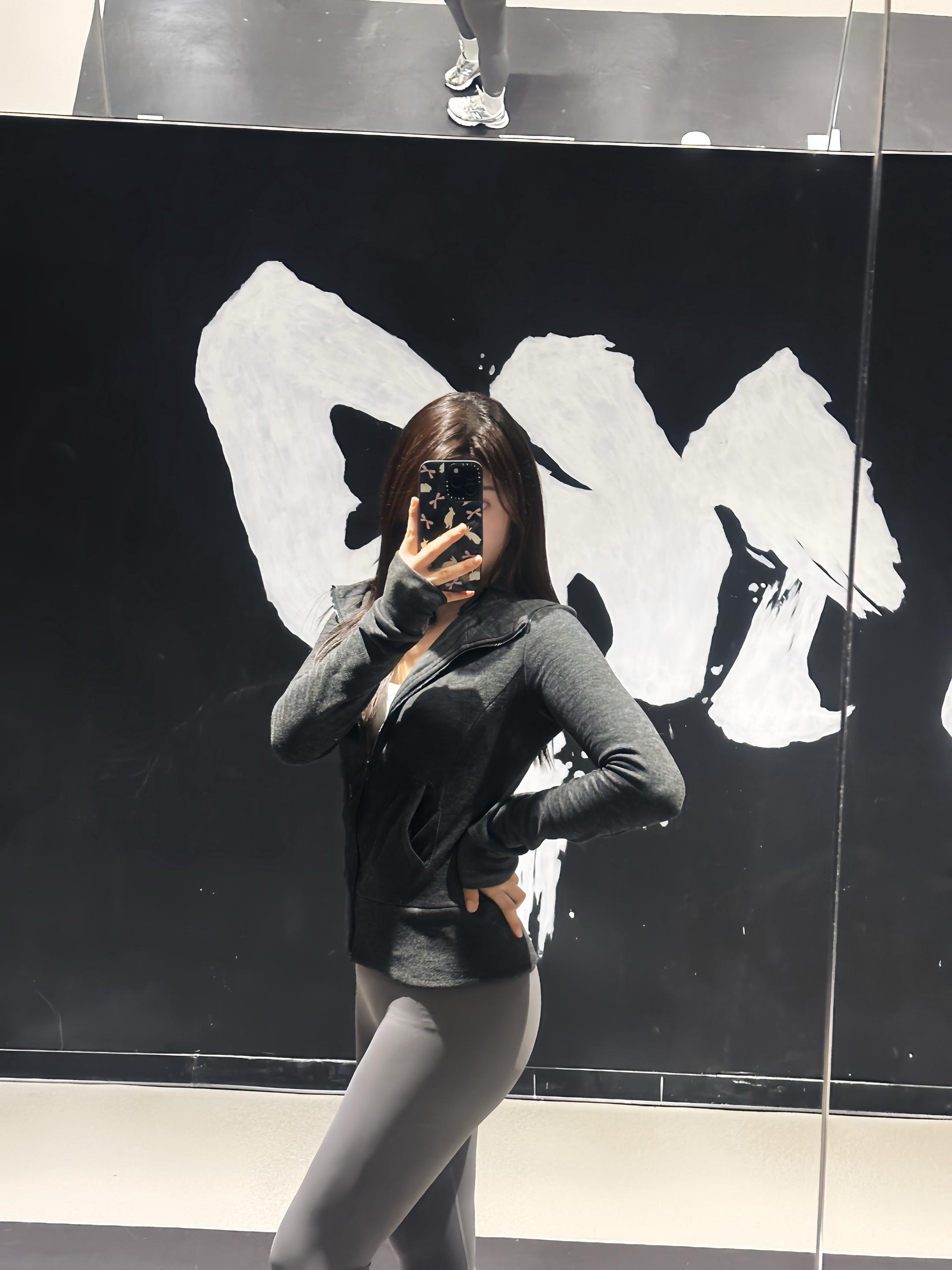 多撸铁 多出汗 少谈恋爱 少扯淡