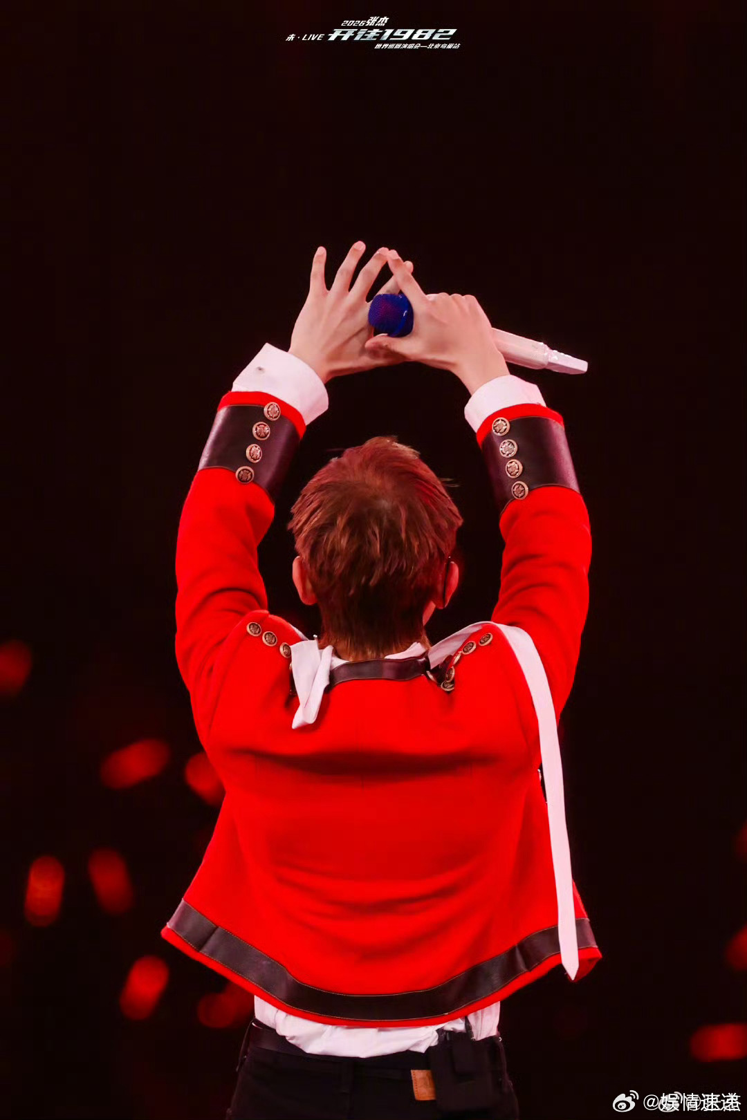 张杰鸟巢演唱会张张神图张杰鸟巢演唱会太出片了谁能懂！张杰演唱会随手出片，全是神图