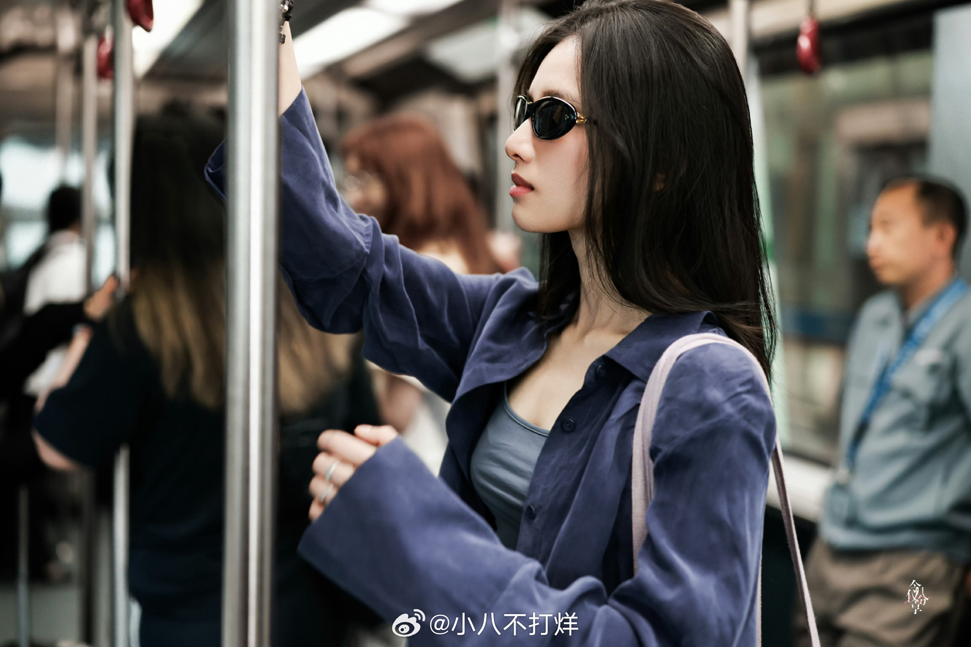 张婧仪站姐拍的张婧仪张婧仪出发路透 老天奶这个真的美翻天了[抓狂]随便一站就出片