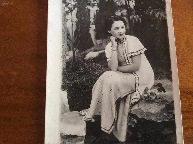 小姐原来挺稀缺，一般是指富贵人家有知识的女性 ，现在如果叫哪位年轻女性为小姐，人