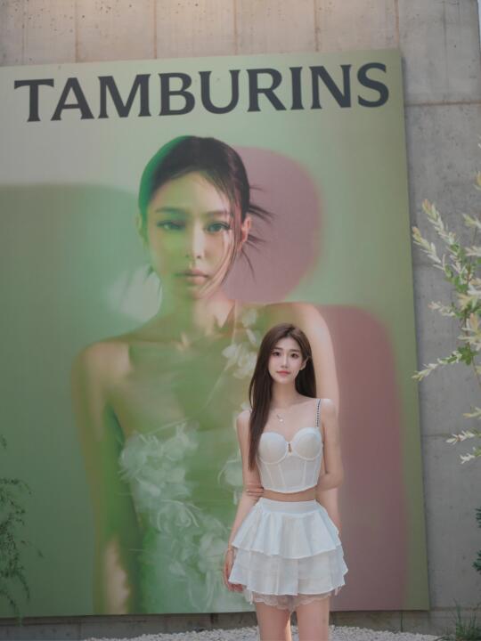 Jennie海报来啦