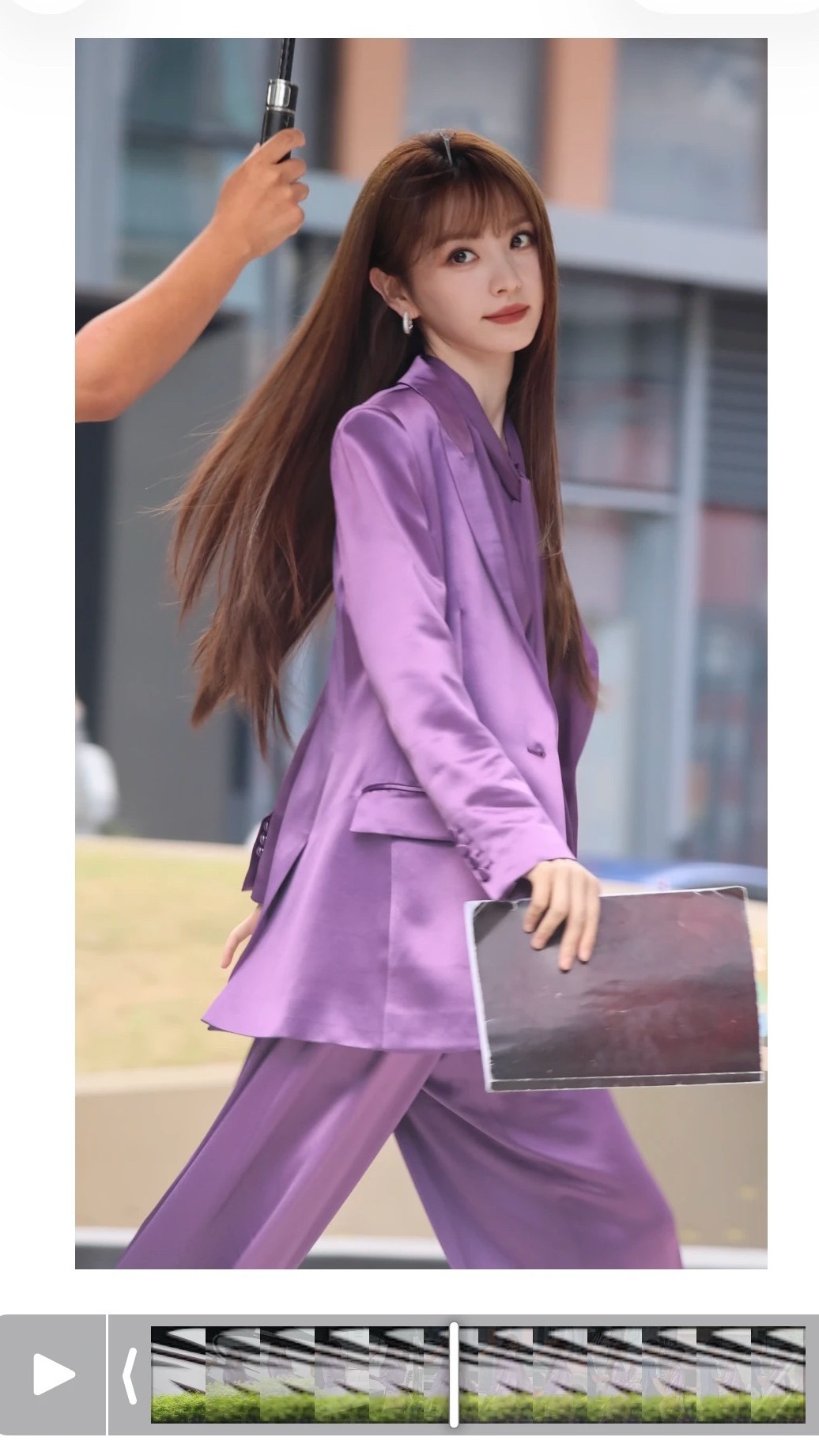 好神哪这套紫色完全驾驭了女强人感有 ​​​