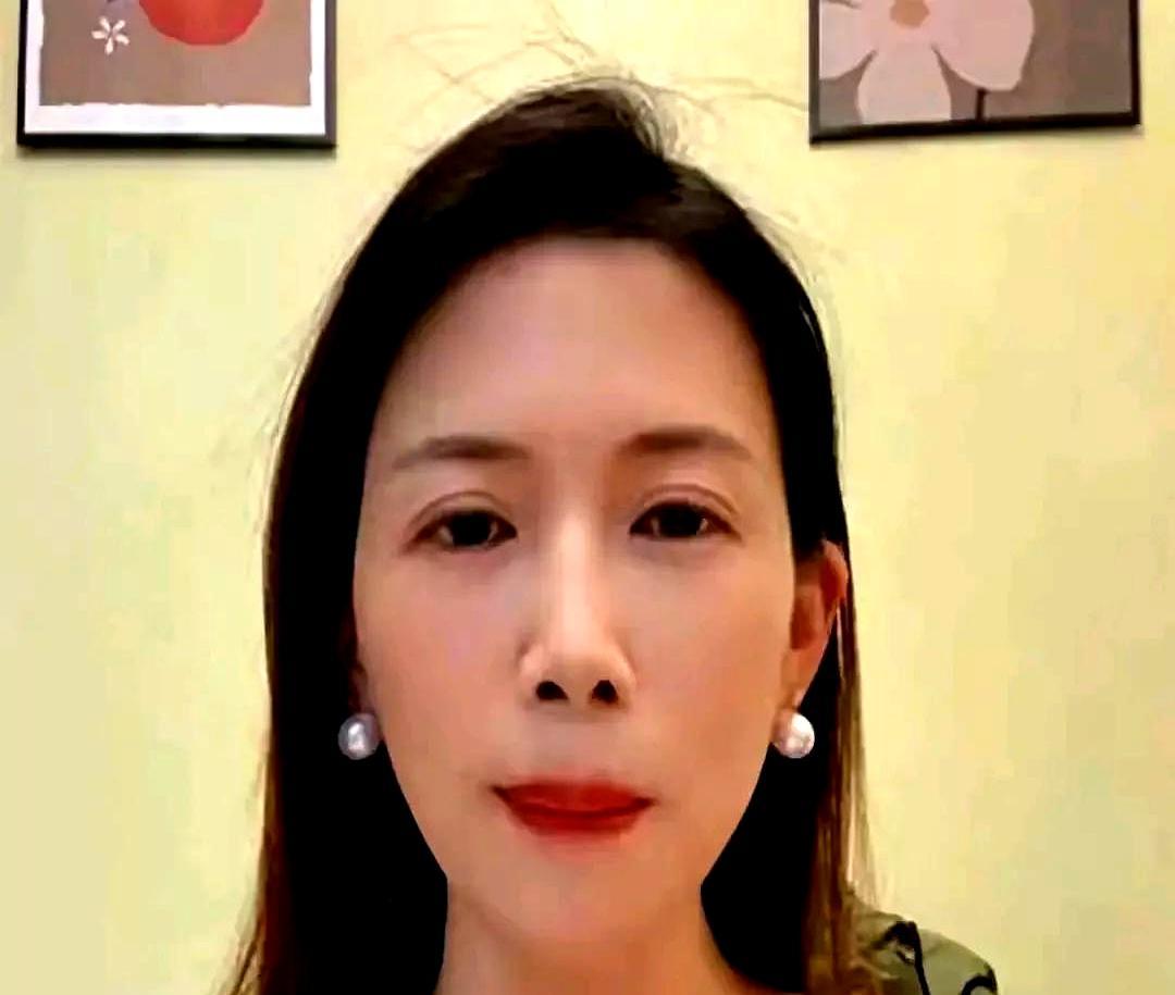 17年婚姻输给5年转账，80万买“真爱”
 
牛娜把判决书读成热搜。每天15秒，