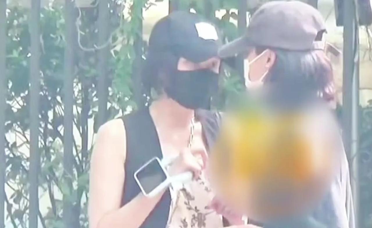 曝魏大勋秦岚感情现状，相差10岁姐弟恋耐人寻味，婚姻态度引热议
魏大勋秦岚又双叒