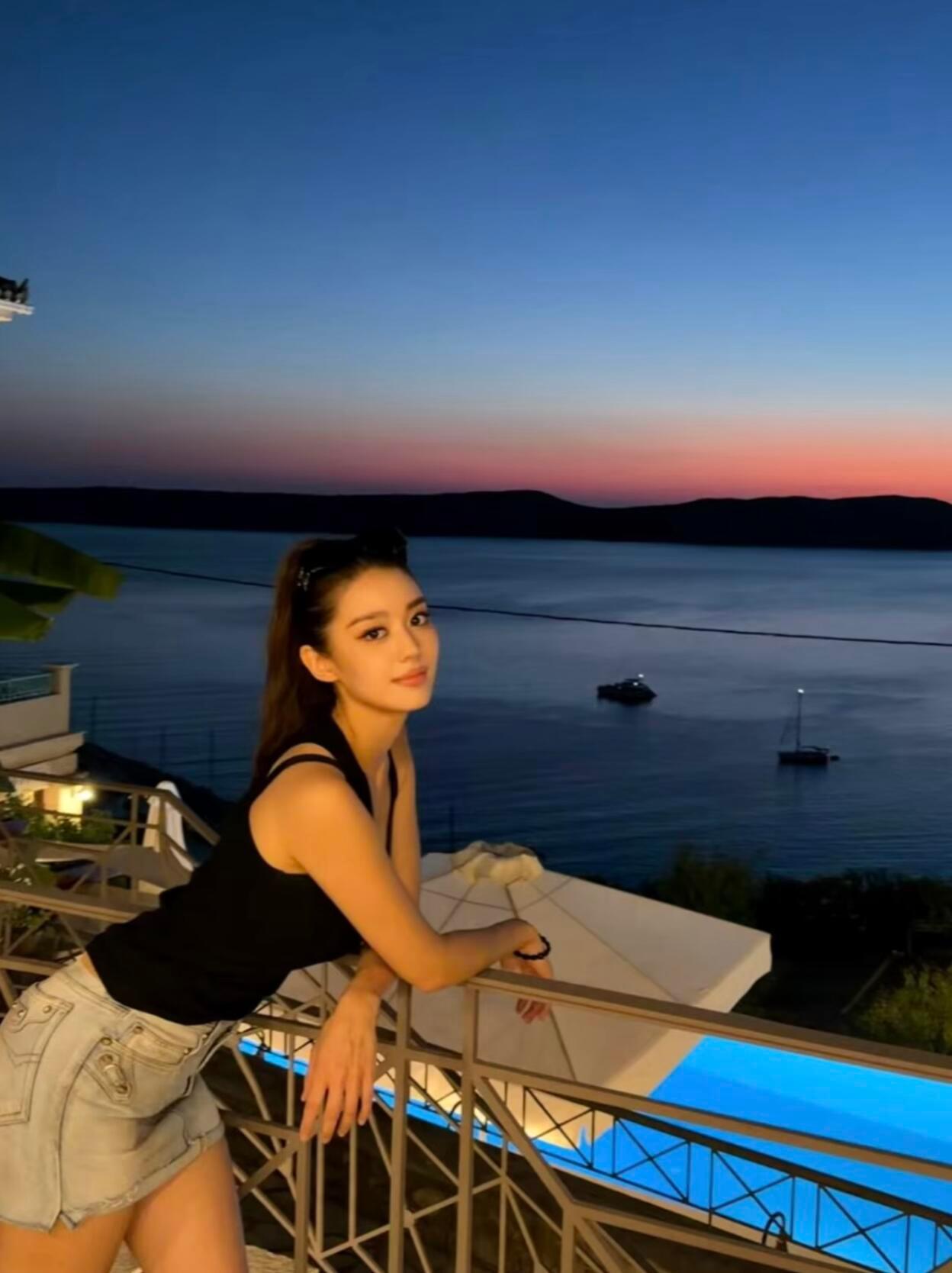 吉娜💙🖤 