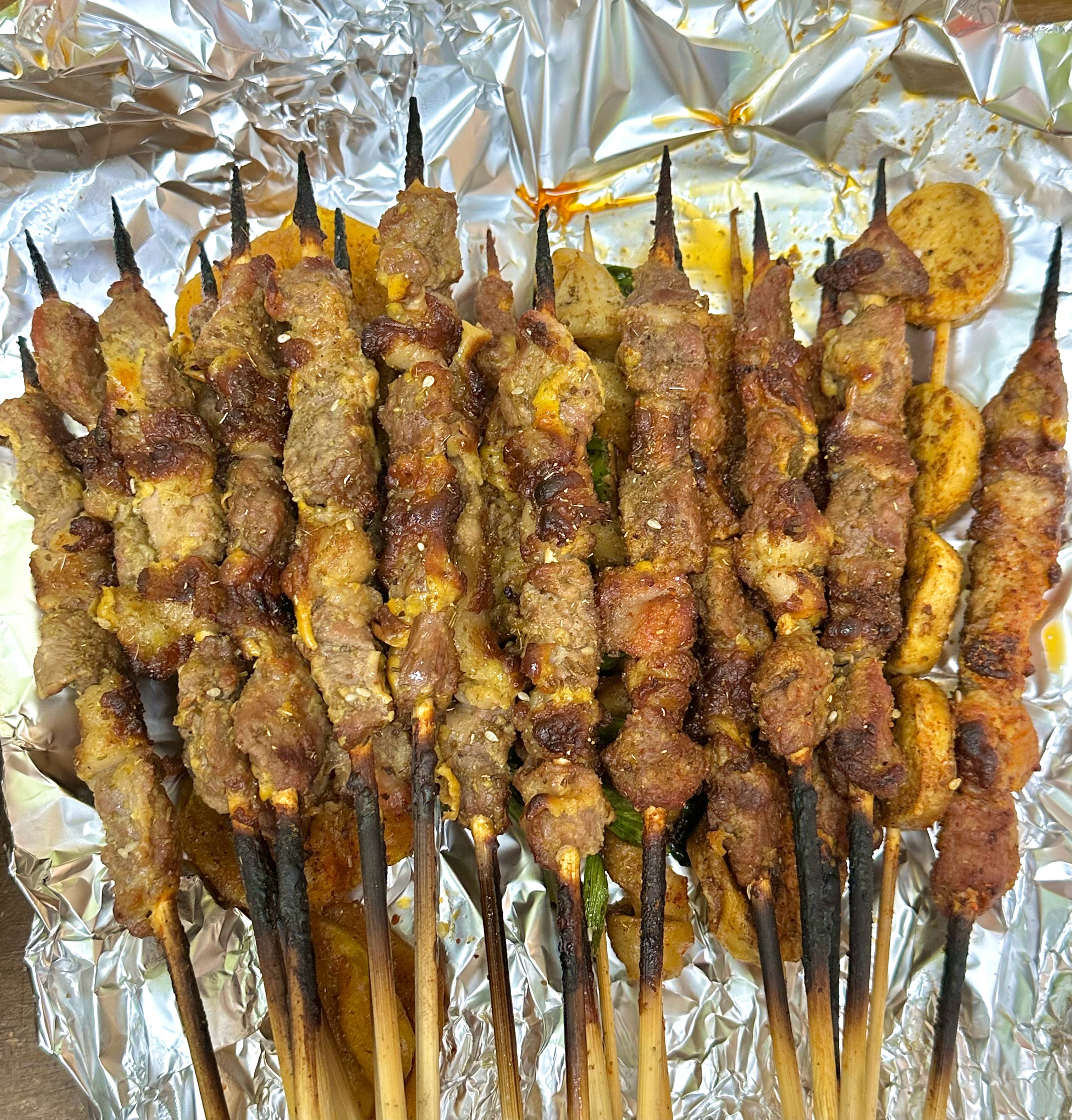 新疆羊肉串无敌了！粉丝先吃！[并不简单] ​​​