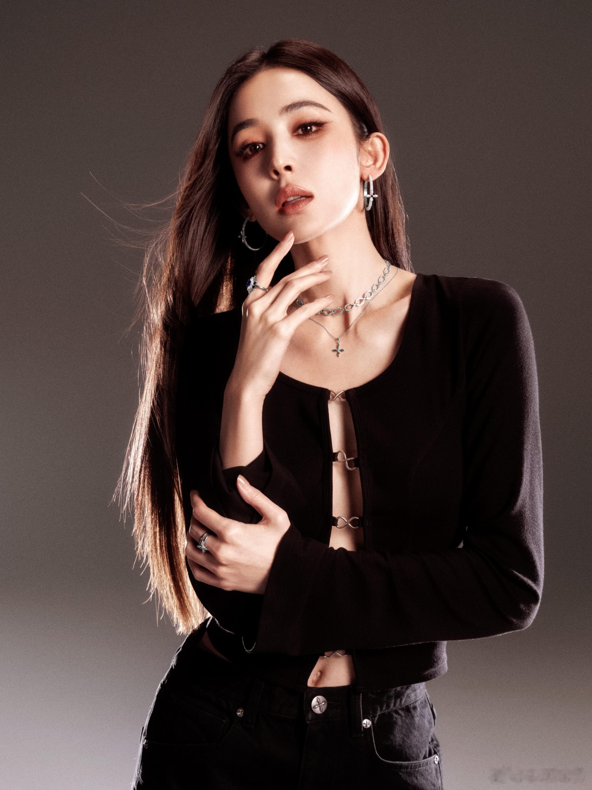 娜扎最新SMFK宣传片： 自如主宰·无限未来🖤 