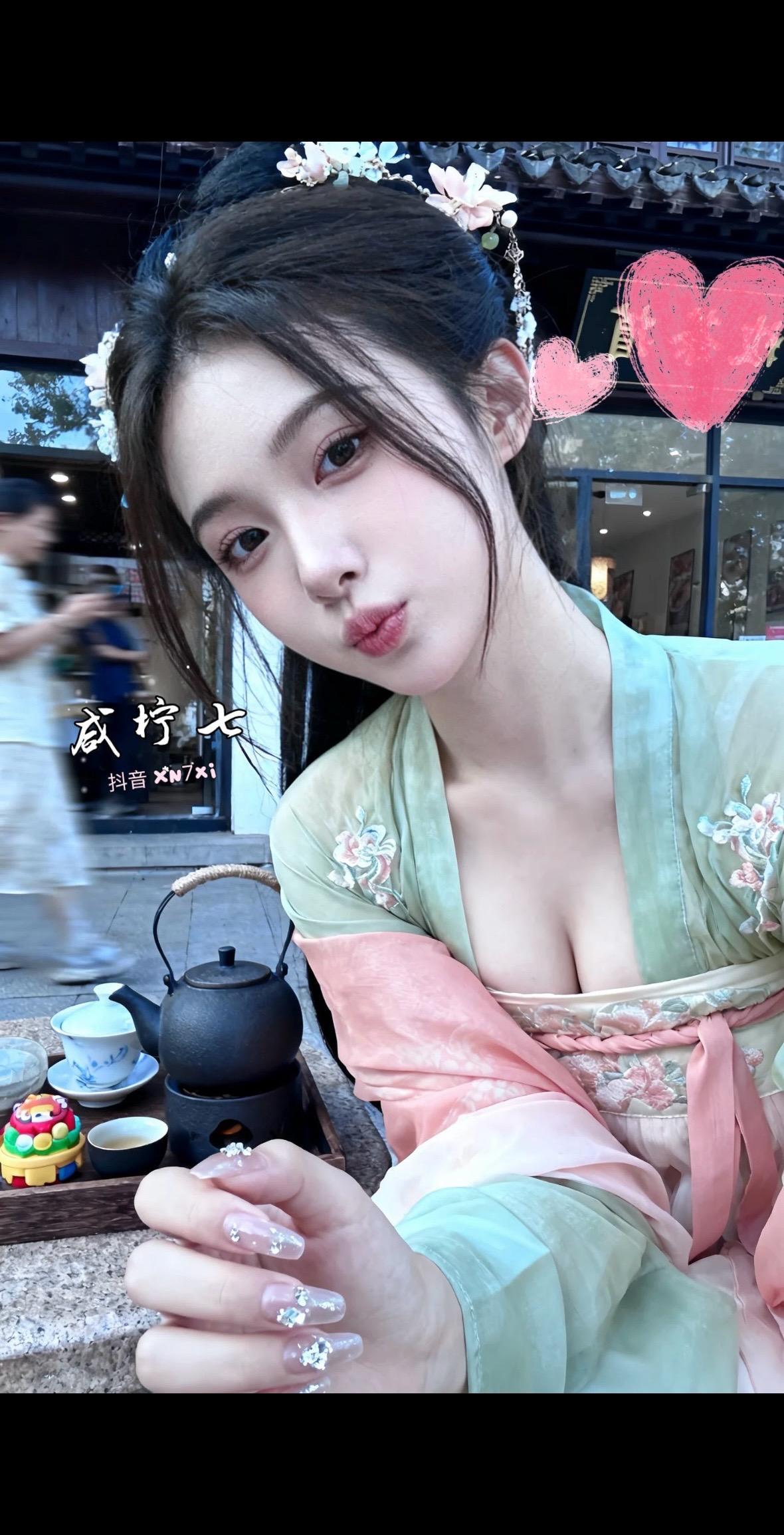 美女 汉服辣妹 御姐 热门