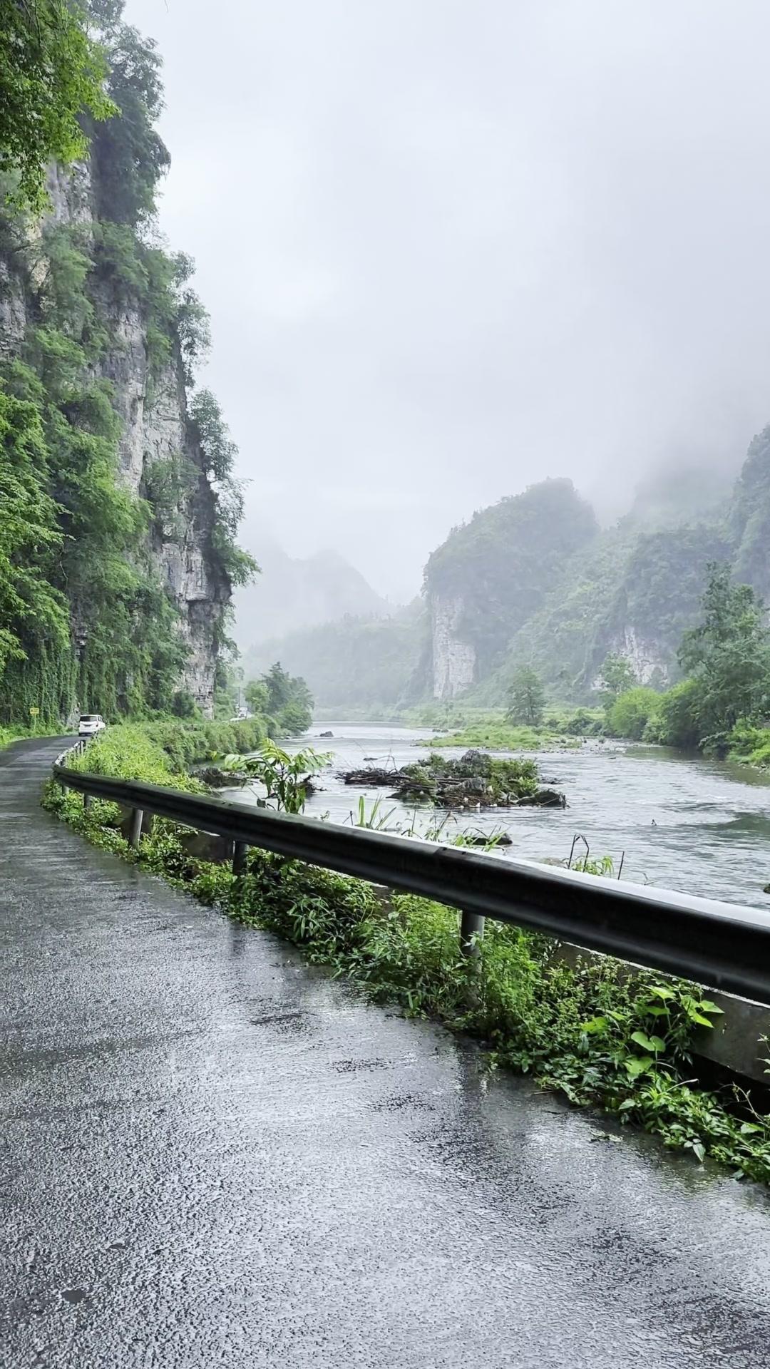 🌧️湘西烟雨过后有多浪漫？烟雨后的湘西德茹村，依山傍水，像躲在尘世之外的世外桃