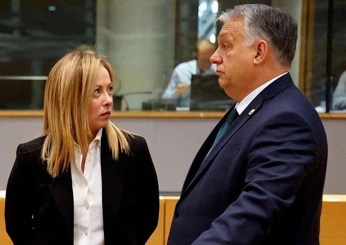 3 月 12 日，美国财政部突然给俄罗斯海上石油开了个 30 天“绿灯”，美其名