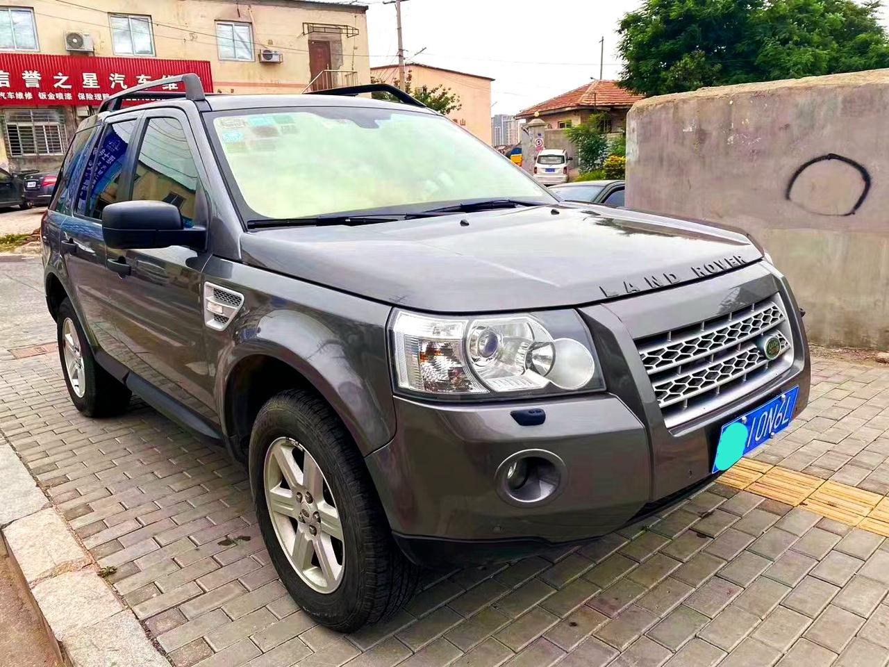 汽车摄影分享。第2代路虎神行者柴油版2.2升。这台车真正的特别之处在于，它其实挺