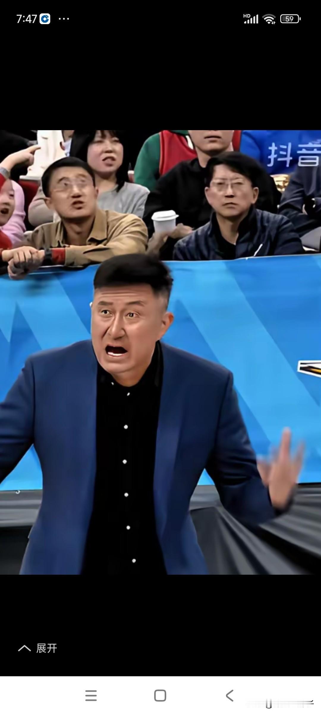 今晚CBA联赛焦点战，张庆鹏是有想法的。上一次两队较量，张庆鹏也是没让杜峰太轻松