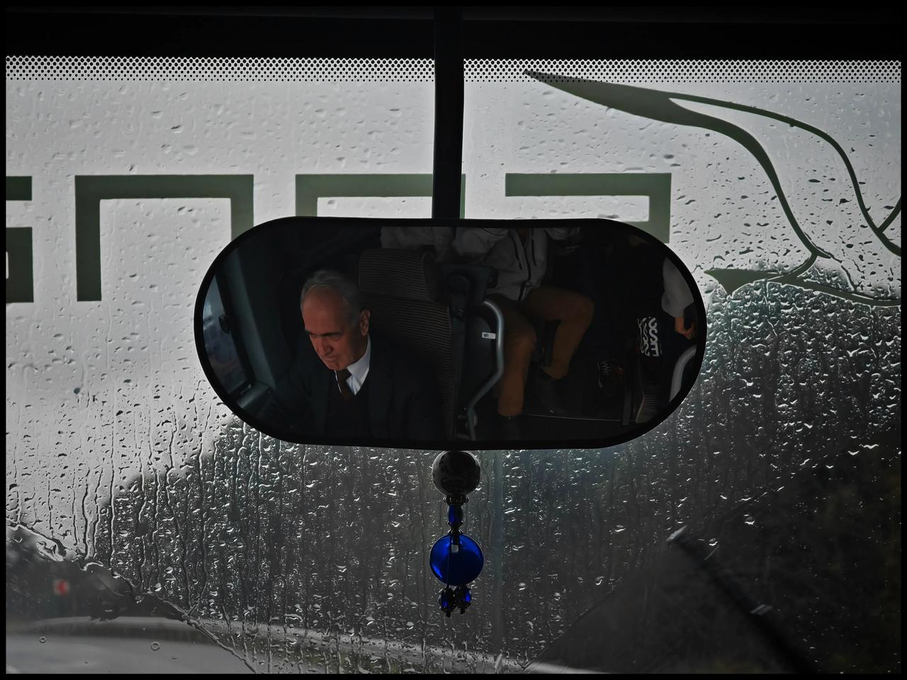 来机场接我们的司机，酷似南斯拉夫前总统米洛舍维奇。