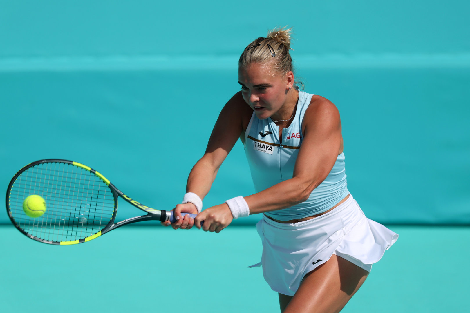 WTA500阿布扎比站第二轮，资格赛选手贝莱克以6-4 6-3淘汰7号种子奥斯塔