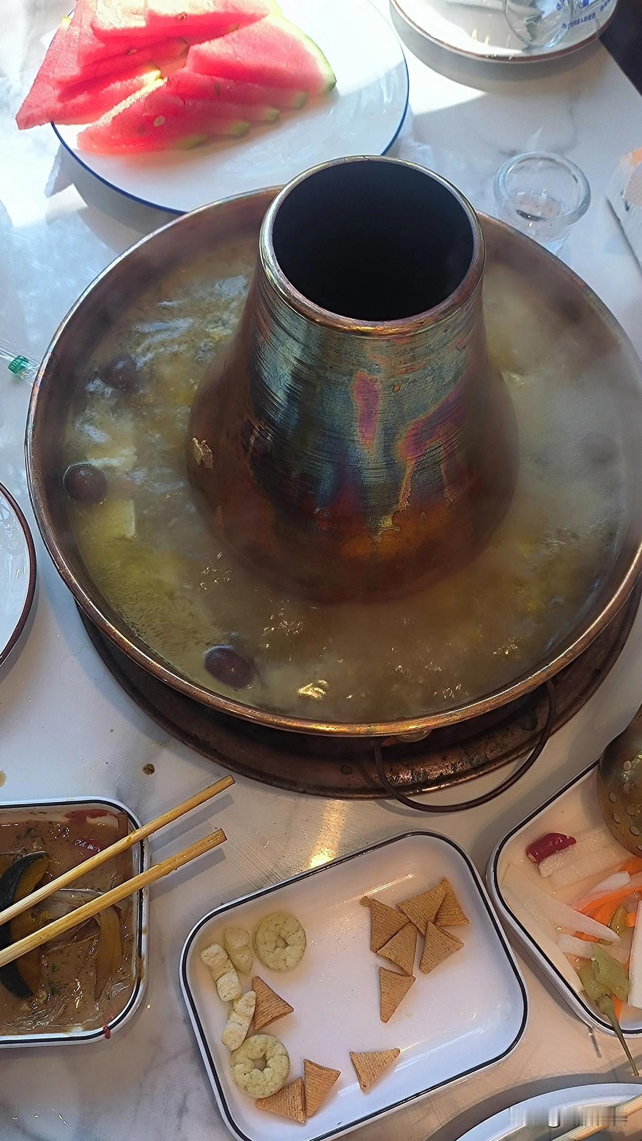 俗话说“星期一，生意稀”，如果你要想在一个清净的环境中和家人聚餐，周一是一个好选