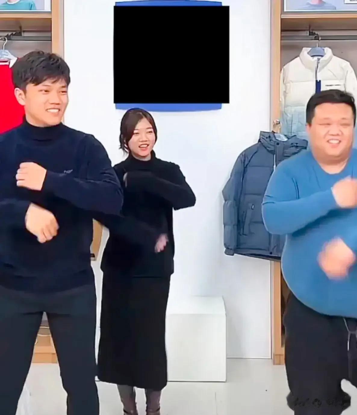 寻亲的尽头原来是直播带货，本来是一个挺感动的故事，变味了。
解清帅直播带货个人收
