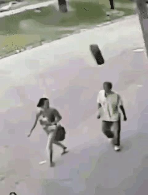不偏不倚，偏偏就是你。时也，命也。