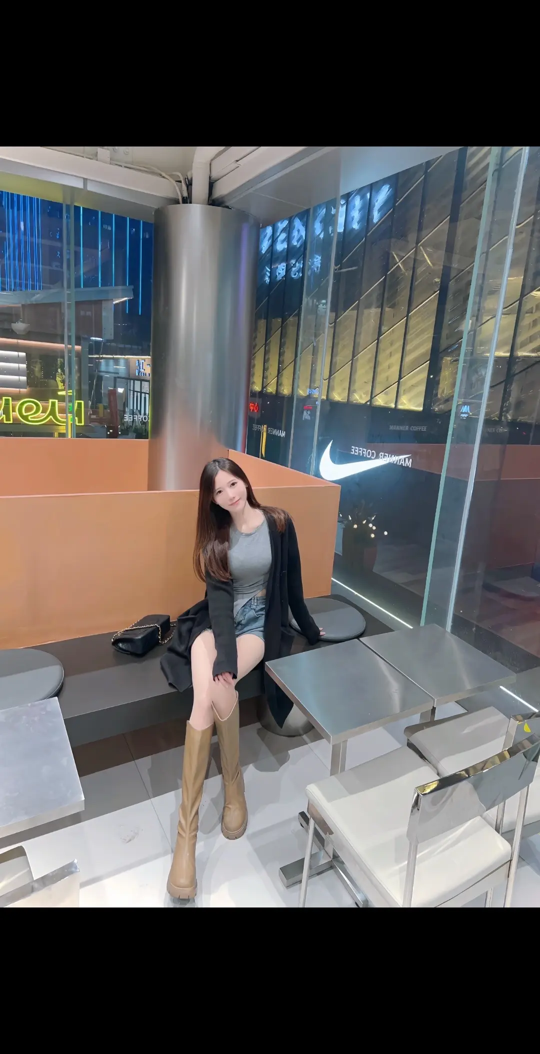 Hi