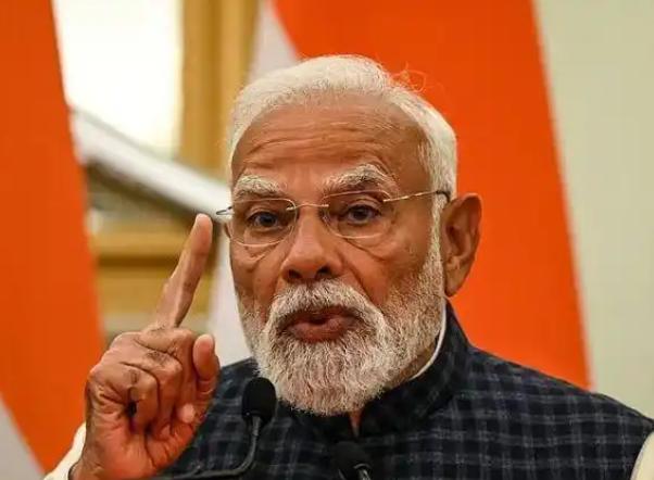 出头鸟来了！

印度昨天明确宣布：

2 月 1 日，印度财长西塔拉曼在预算演讲