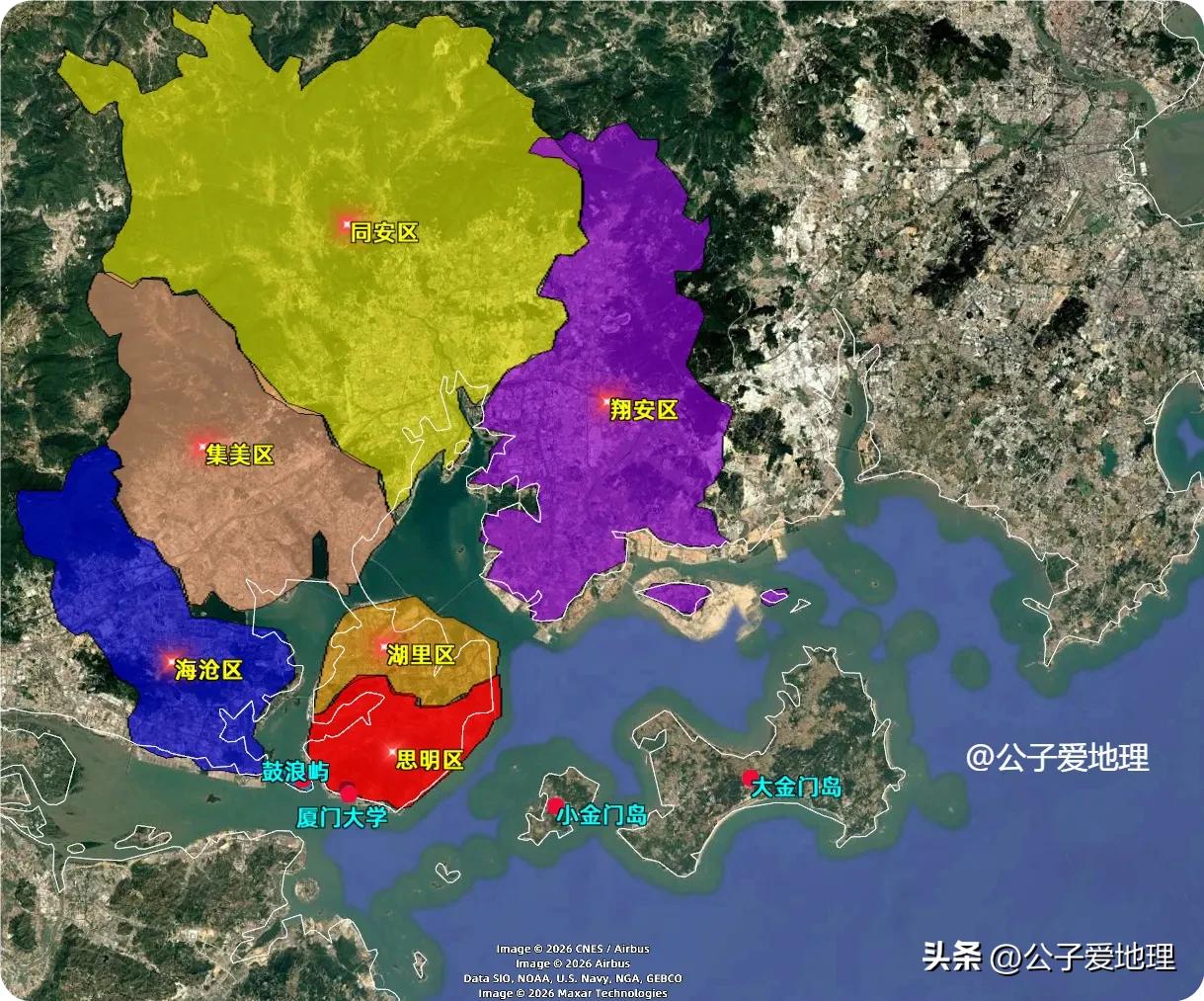 厦门，是怎样的一座城市？
厦门，可能是中国城市里一个温柔的“例外”。它不是省会，