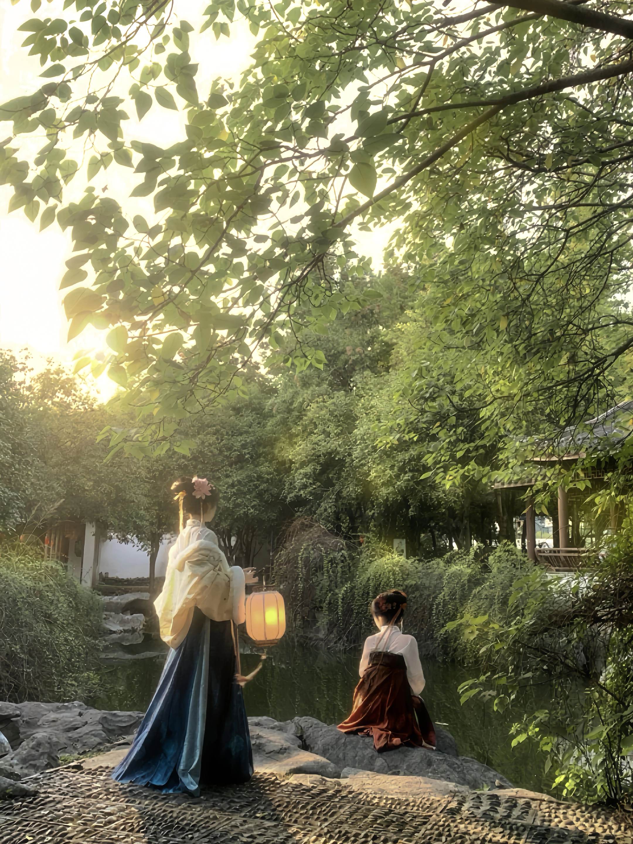 “千年万岁，椒花颂声”