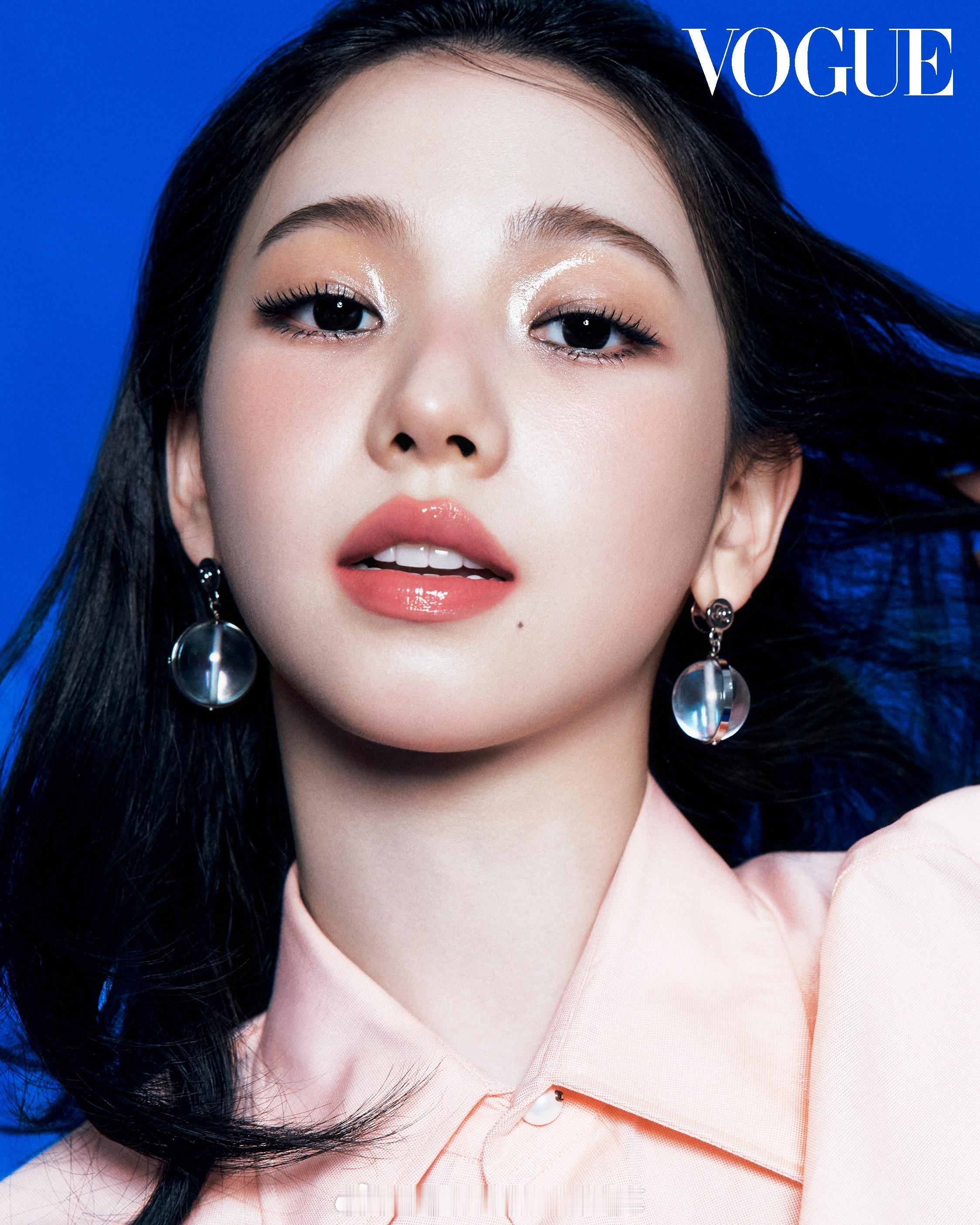 Karina刘知珉柳智敏携手CHANEL Beauty坐镇韩版VOGUE最新一期