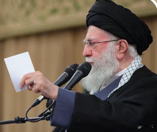 伊朗是因为违规想搞核武
被联合国安理会制裁的[灵光一闪][灵光一闪]