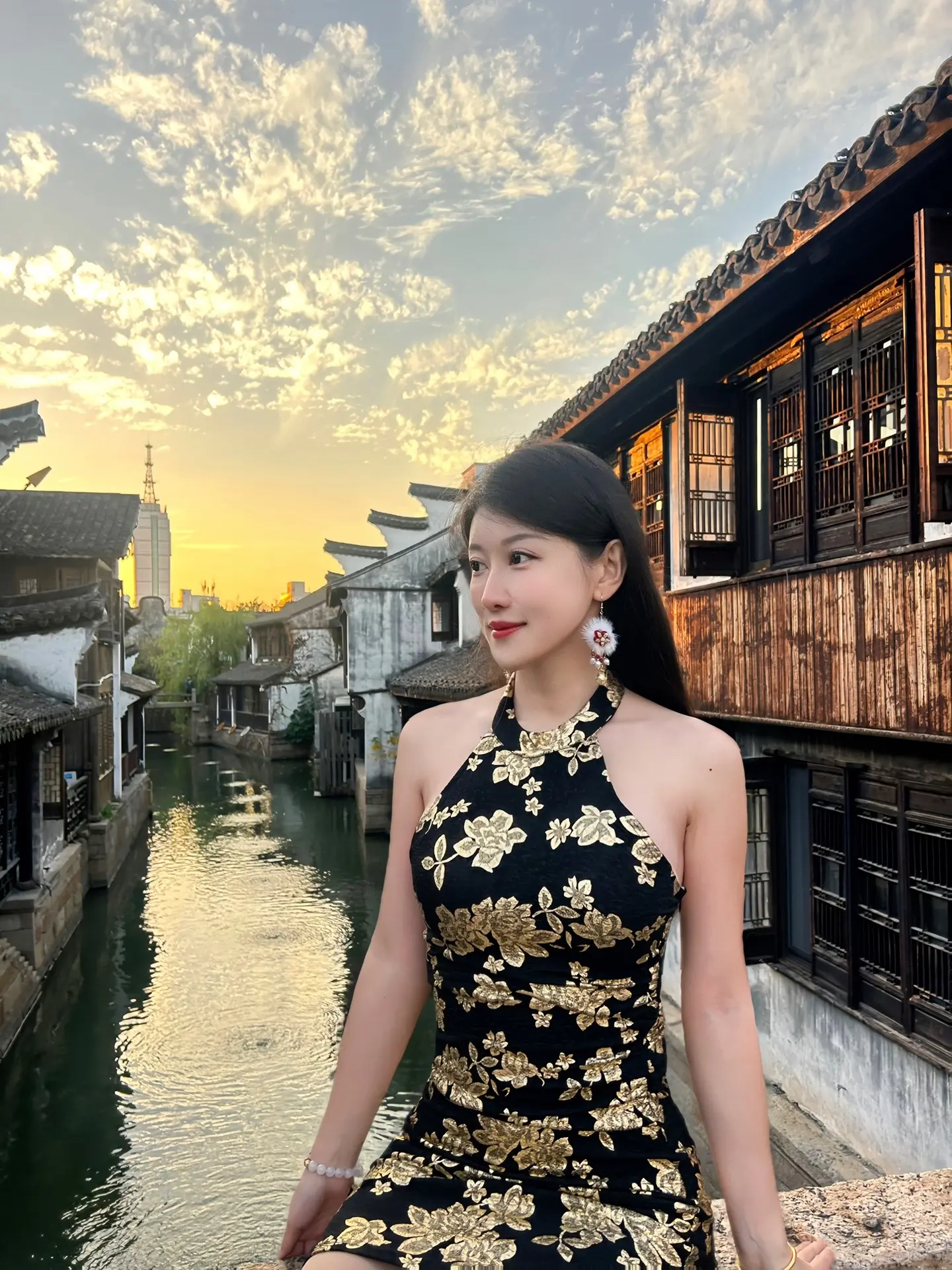 穿旗袍被妹妹夸“姐姐好漂亮”