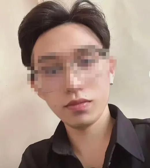 这桩婚事从一开始就埋下了隐患。

26岁的贵州小伙王铭，去年10月1日刚办完婚礼