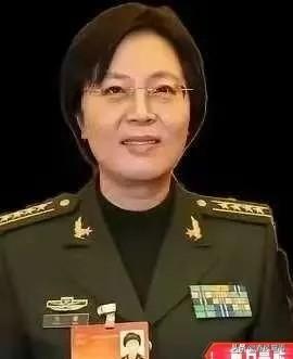 7月16日国务院的一纸任免，让不少人悬着的心彻底踏实了。58岁的陈薇，正式出任中