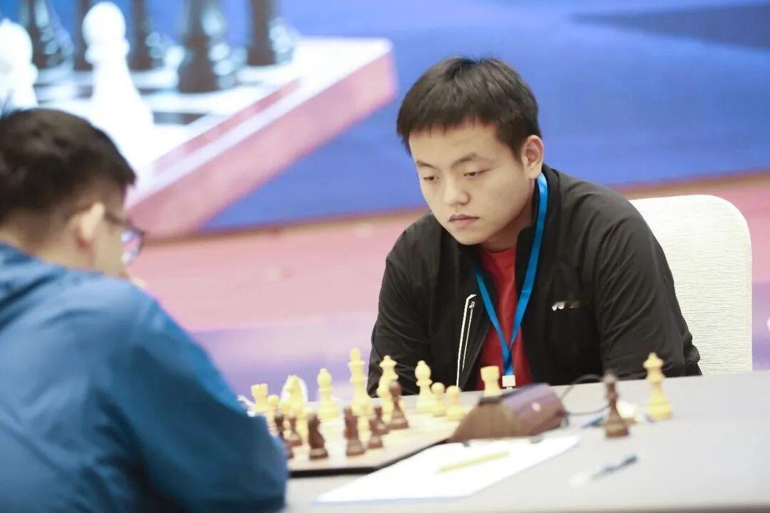 卡斯帕罗夫国际象棋基金会友谊节公开赛在斯洛文尼亚拉登齐举行，刚刚在5月拿到个人首